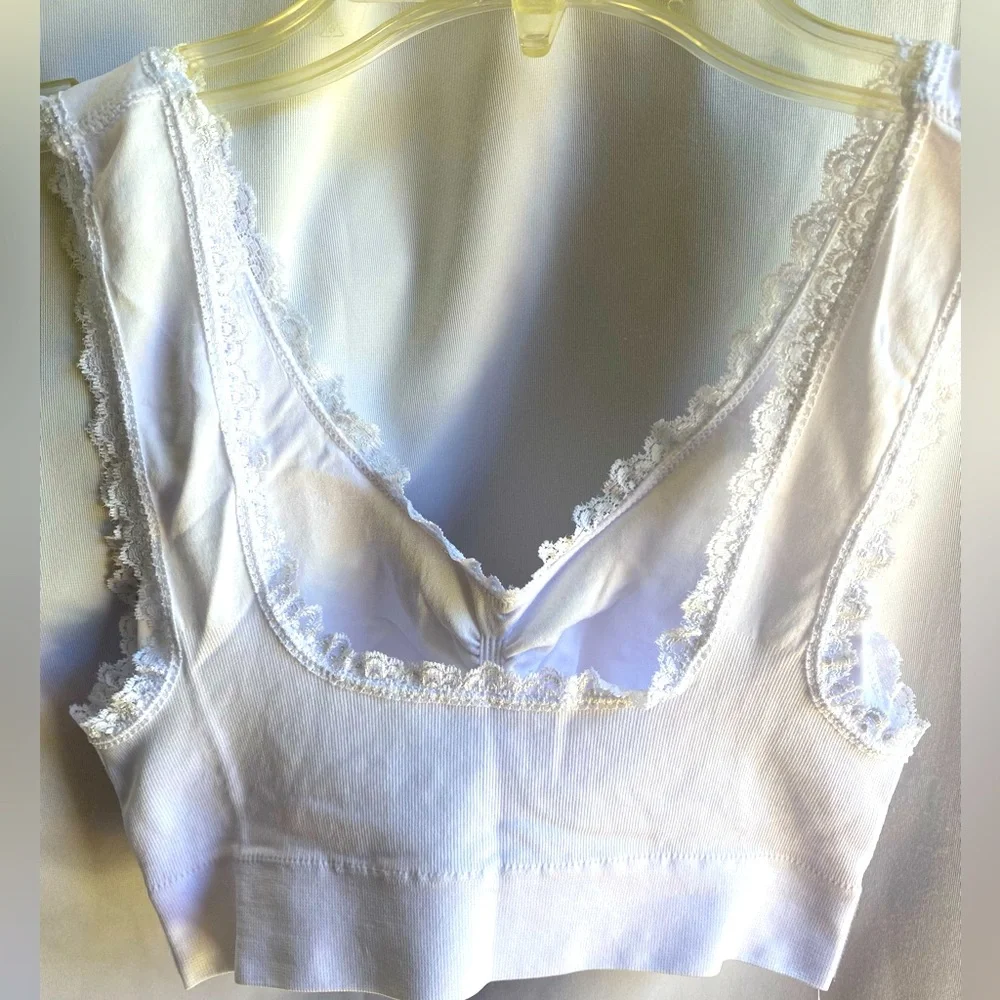 White cross front bra; Unbranded; Size L on tag (est 34 A/B) - Picture 3 of 5